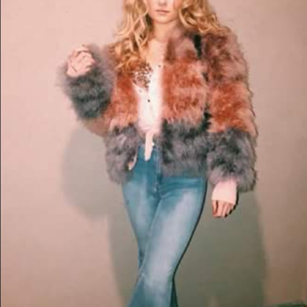 Pellobello Fluffy Feather Fever Multi Color Jacket